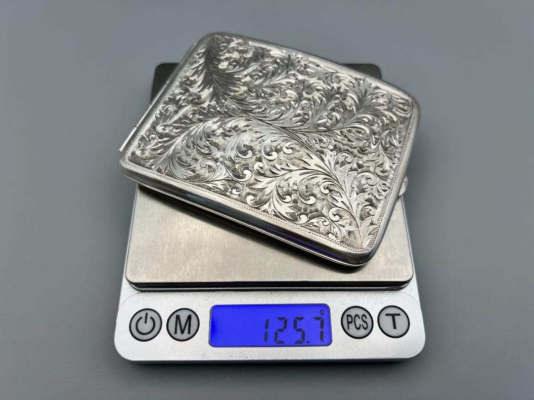 銀製　シガレットケース　唐草文　両面手彫　煙草入れ　タバコケース 　重量125g