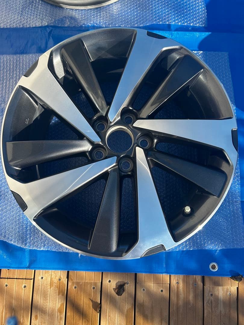 レクサス純正NX18インチ シルバー ブラック ホイール