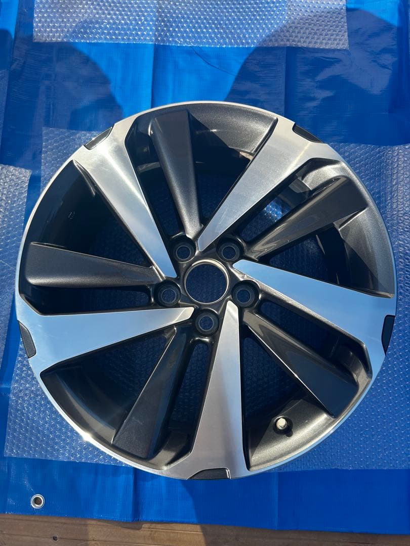 レクサス純正NX18インチ シルバー ブラック ホイール