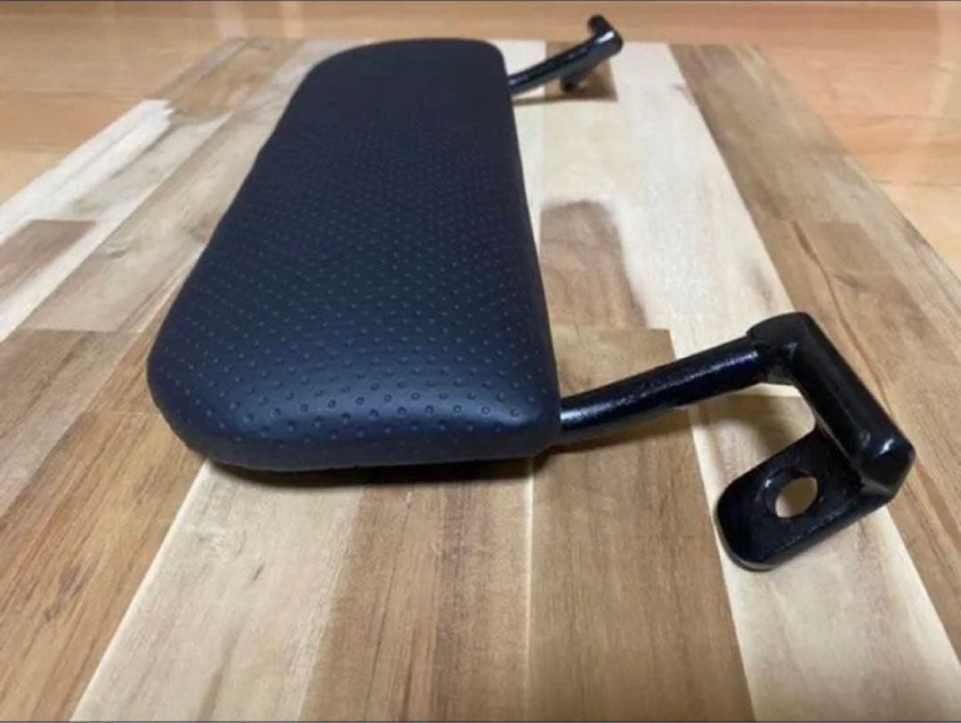 ハイエース200系　スーパーGL フットレスト　運転席側&助手席側　足おき台