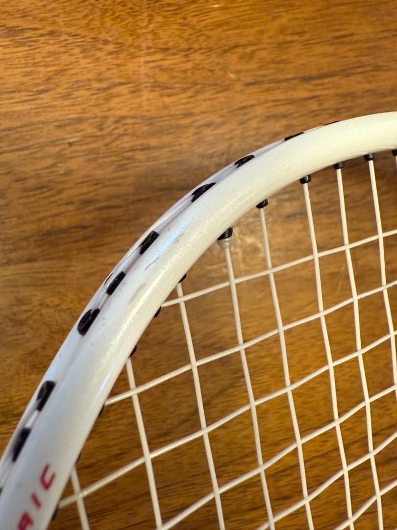 バドミントンラケット　YONEX ASTROX 33（アストロクス33）