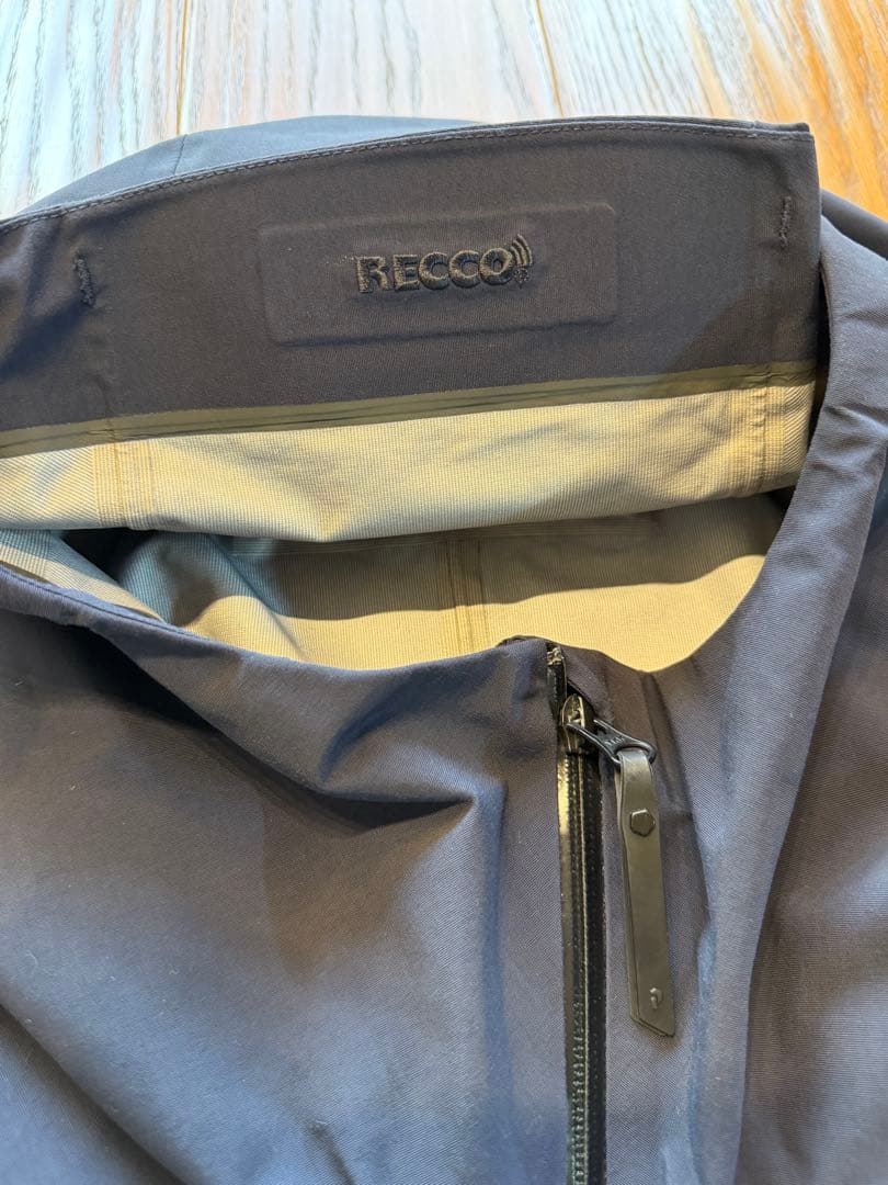 ピークパフォーマンス　スキーウェア　メンズ