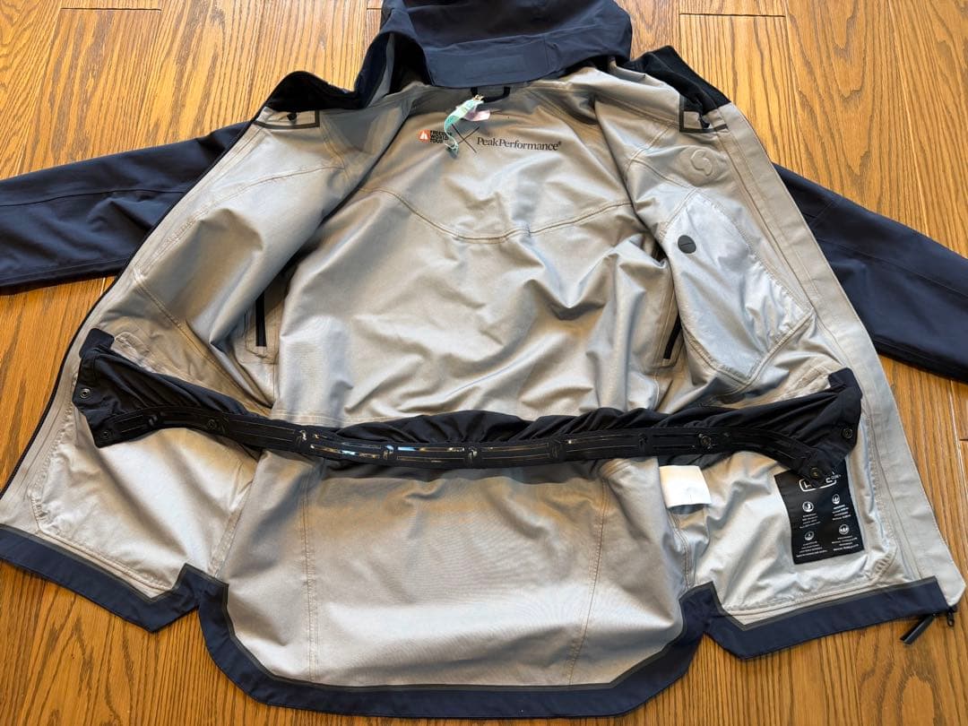ピークパフォーマンス　スキーウェア　メンズ