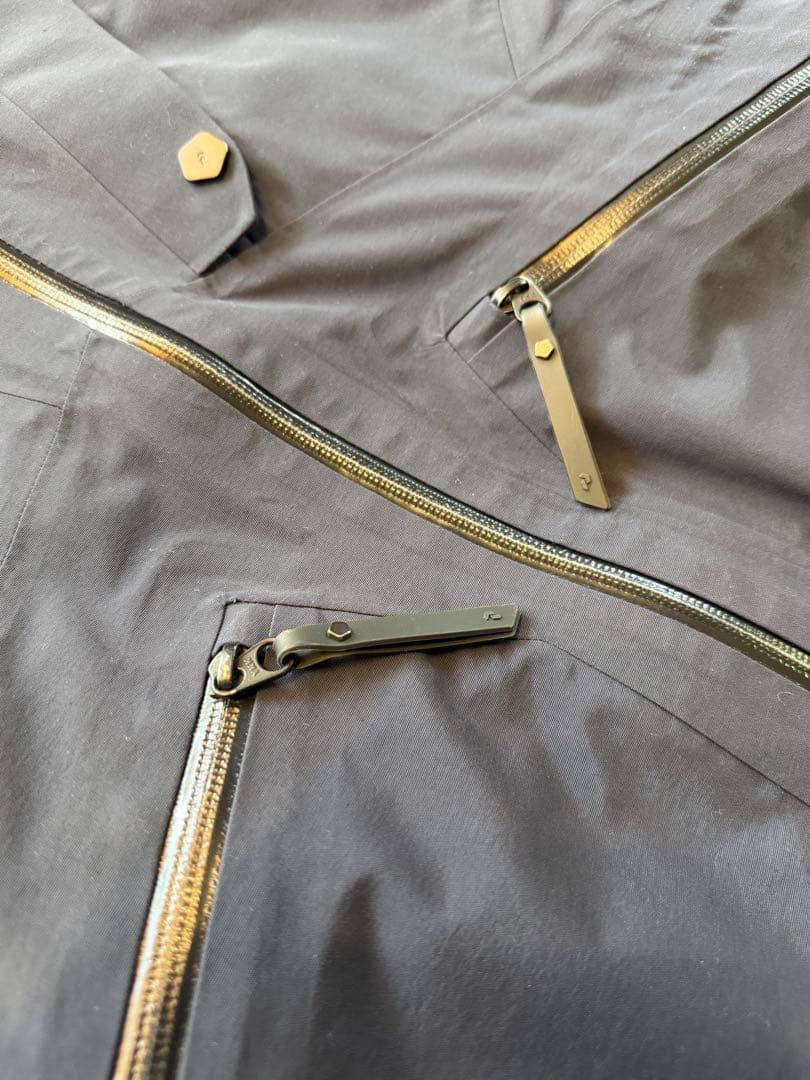 ピークパフォーマンス　スキーウェア　メンズ