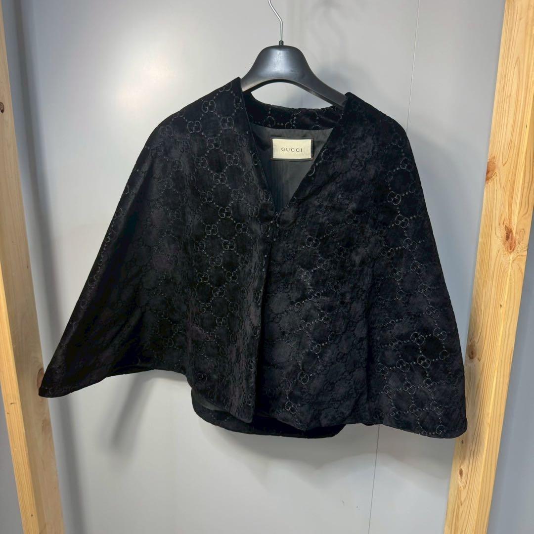 グッチ　GUCCI ベルベット　ケープ　GG柄