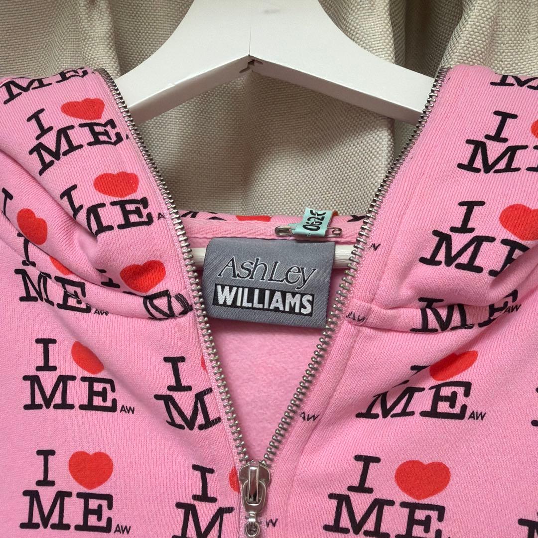 Ashley Williams I LOVE ME パーカー