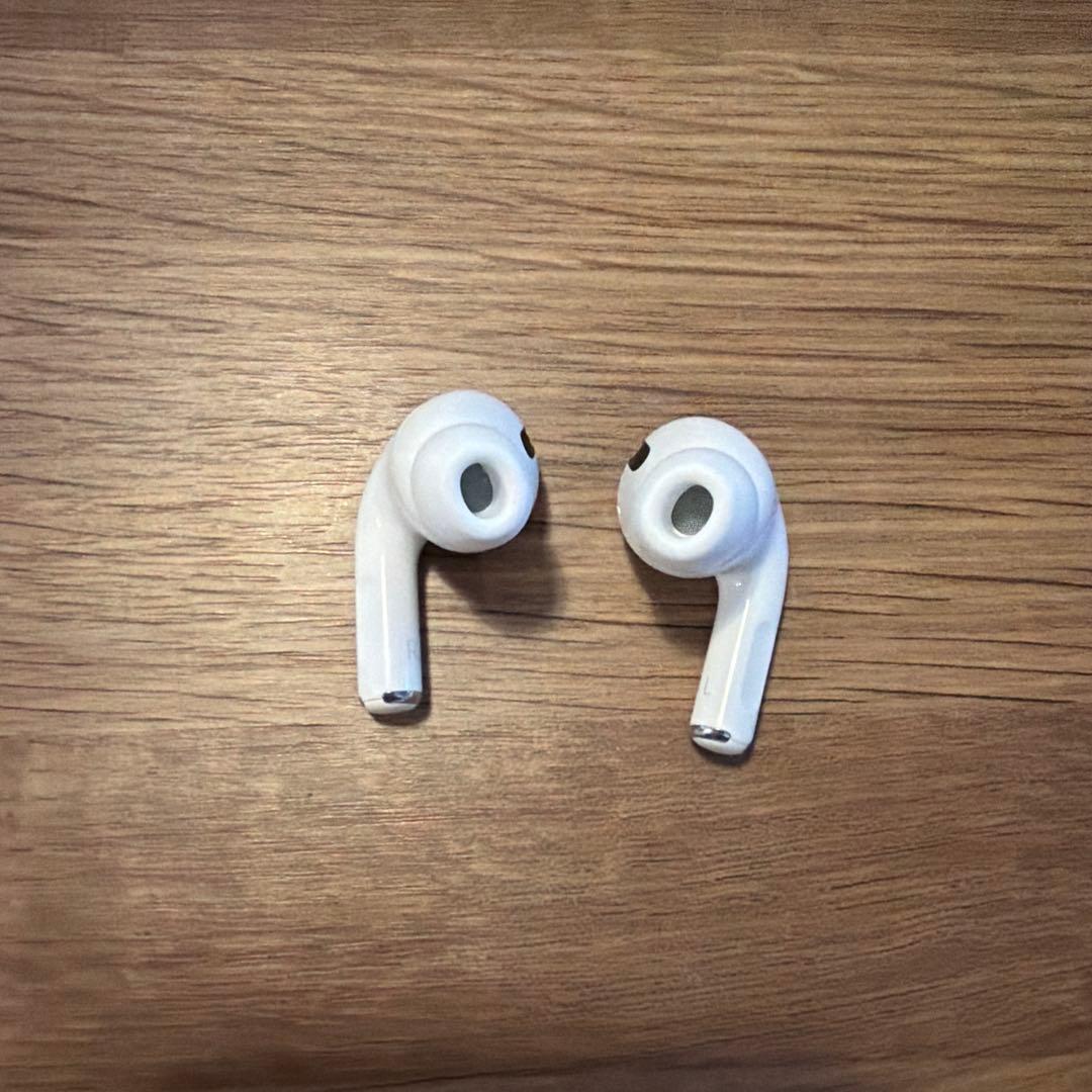 AirPods Pro 本体 充電ケース付き（第2世代）