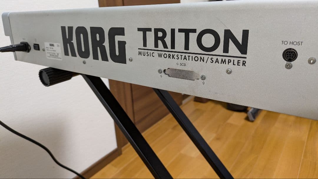 KORG TRITON CLASSIC 61鍵+純正ダンパーペダル付属