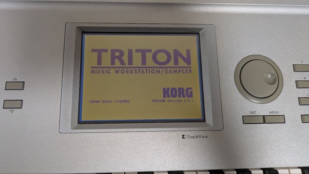 KORG TRITON CLASSIC 61鍵+純正ダンパーペダル付属