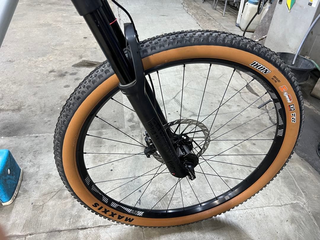 YT Jeffsy 29erフルサス フルカーボン boost規格 (送料無料)