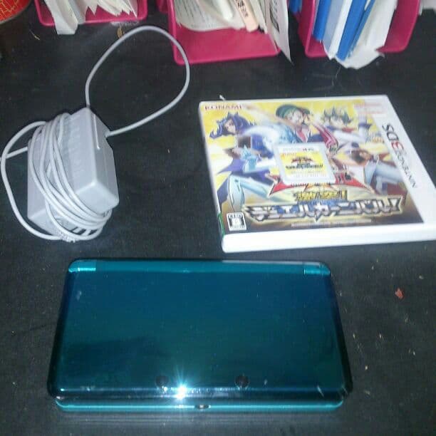 3DSとカセットと充電器付き