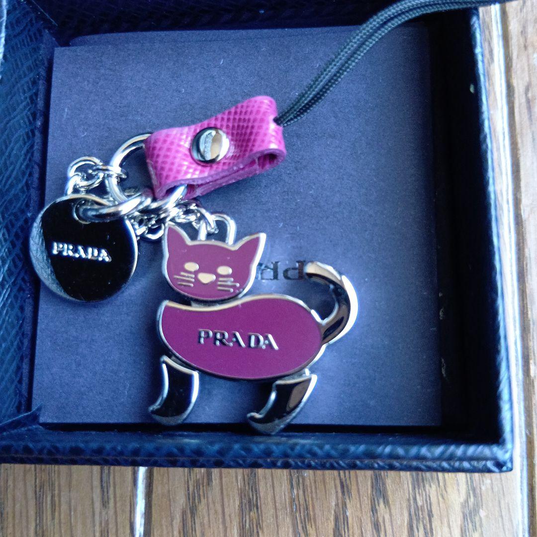 PRADA 　チャーム　キーホルダー ネコ cat レディース プラダ新品未使用