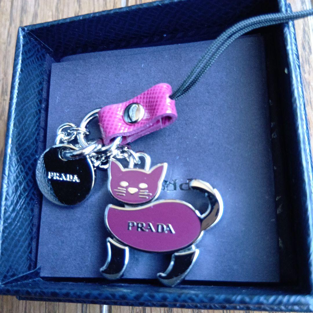 PRADA 　チャーム　キーホルダー ネコ cat レディース プラダ新品未使用