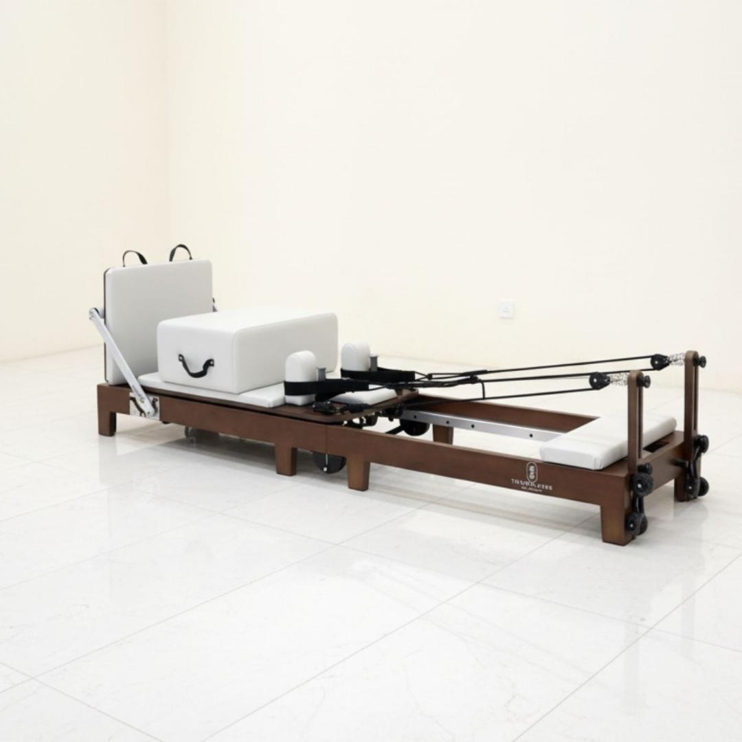 ［送料込み新品］ダークウッドピラティスリフォーマー セット