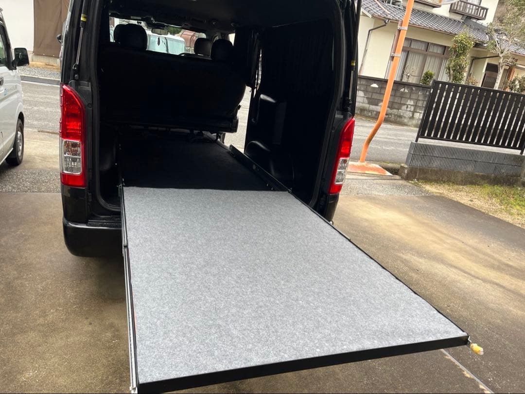 Hiro打ち合わせページ ハイエーススライドフロア 引手ポール、黒フェルト