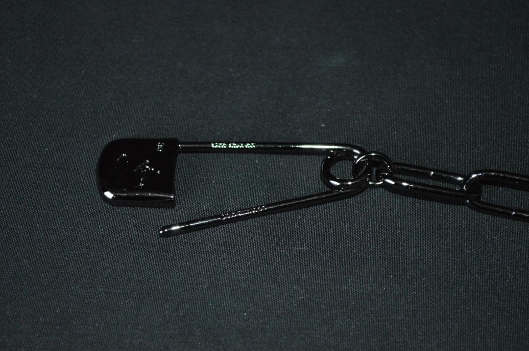 【新品同様】アベイシングエイプ　ウォレットチェーン　黒