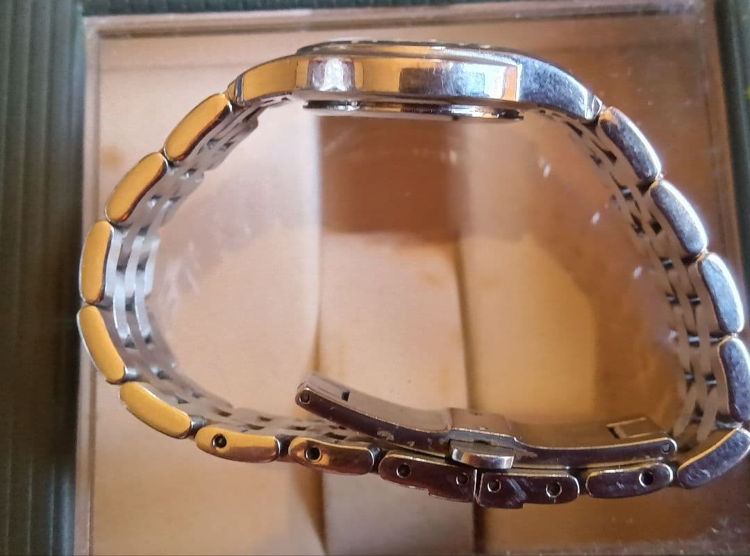 再値下げ!GUCCI 5500Lレディース腕時計稼働品箱付き