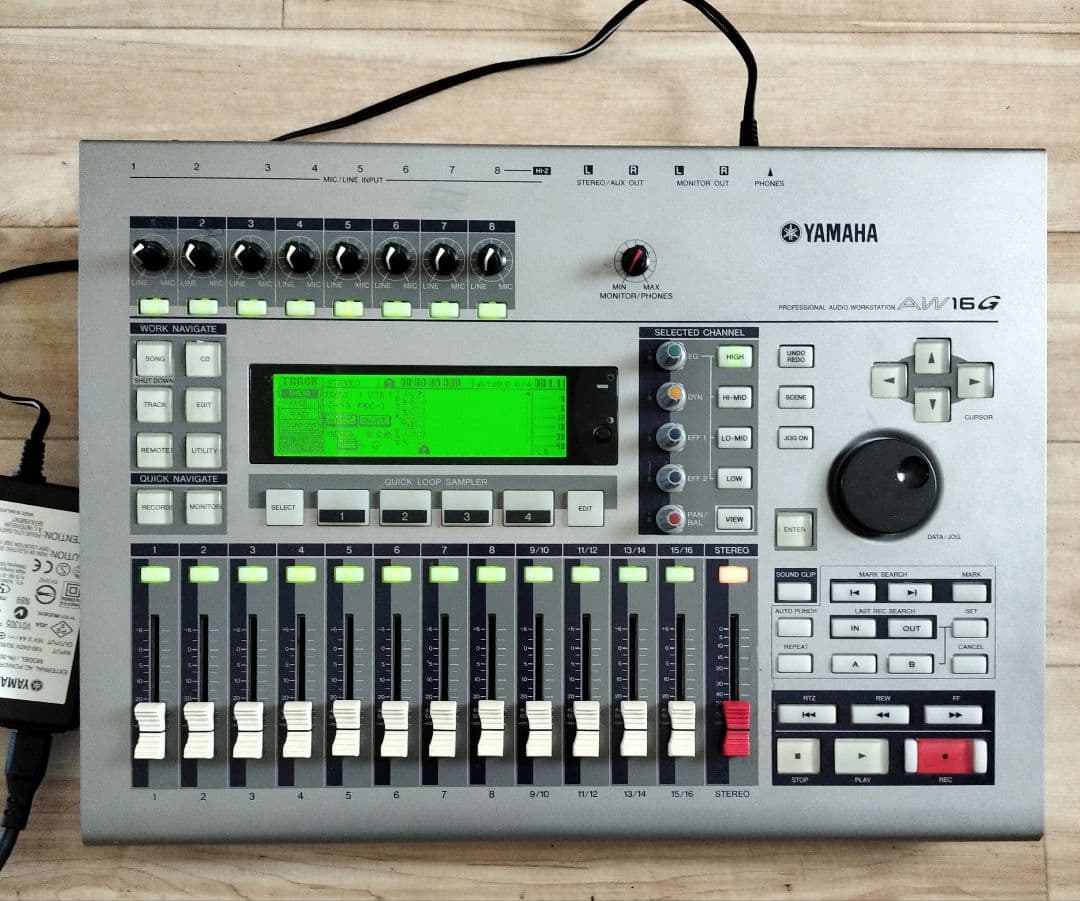ヤマハ　AW16G マルチトラックレコーダー