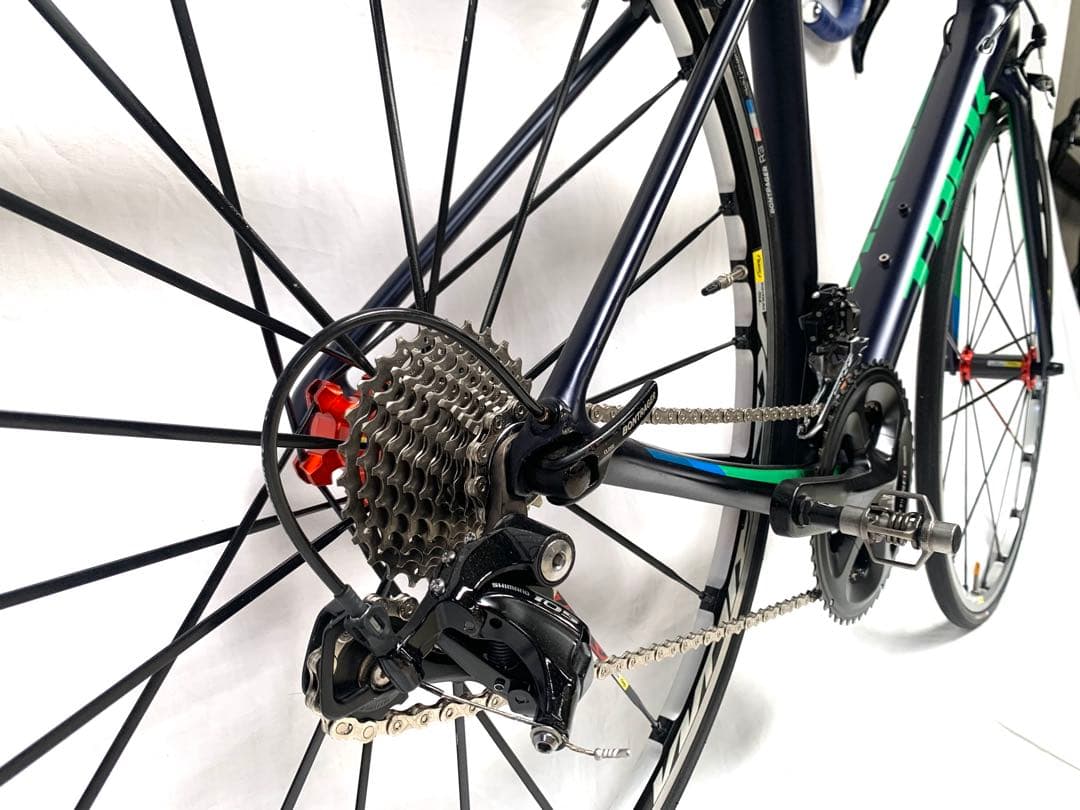 よ*9様 送料無料 TREKフルカーポンロードバイク EMONDA超軽量7.8キ