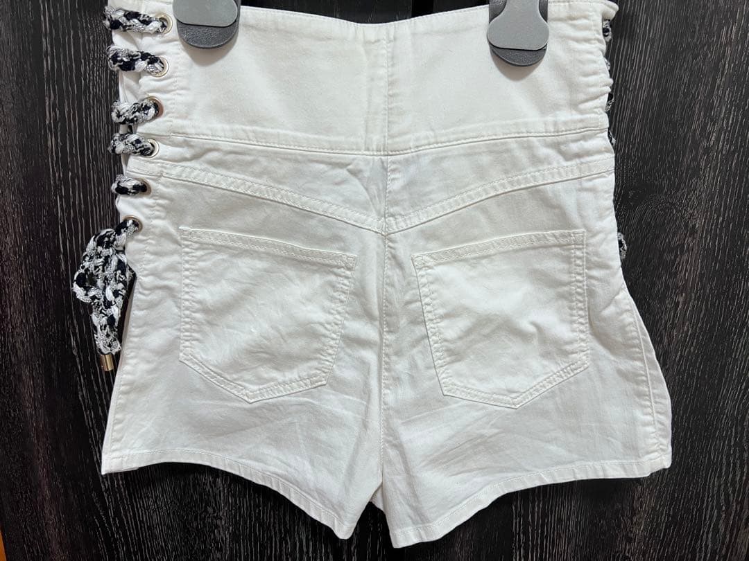 CHANEL チャネルホワイトショートパンツ