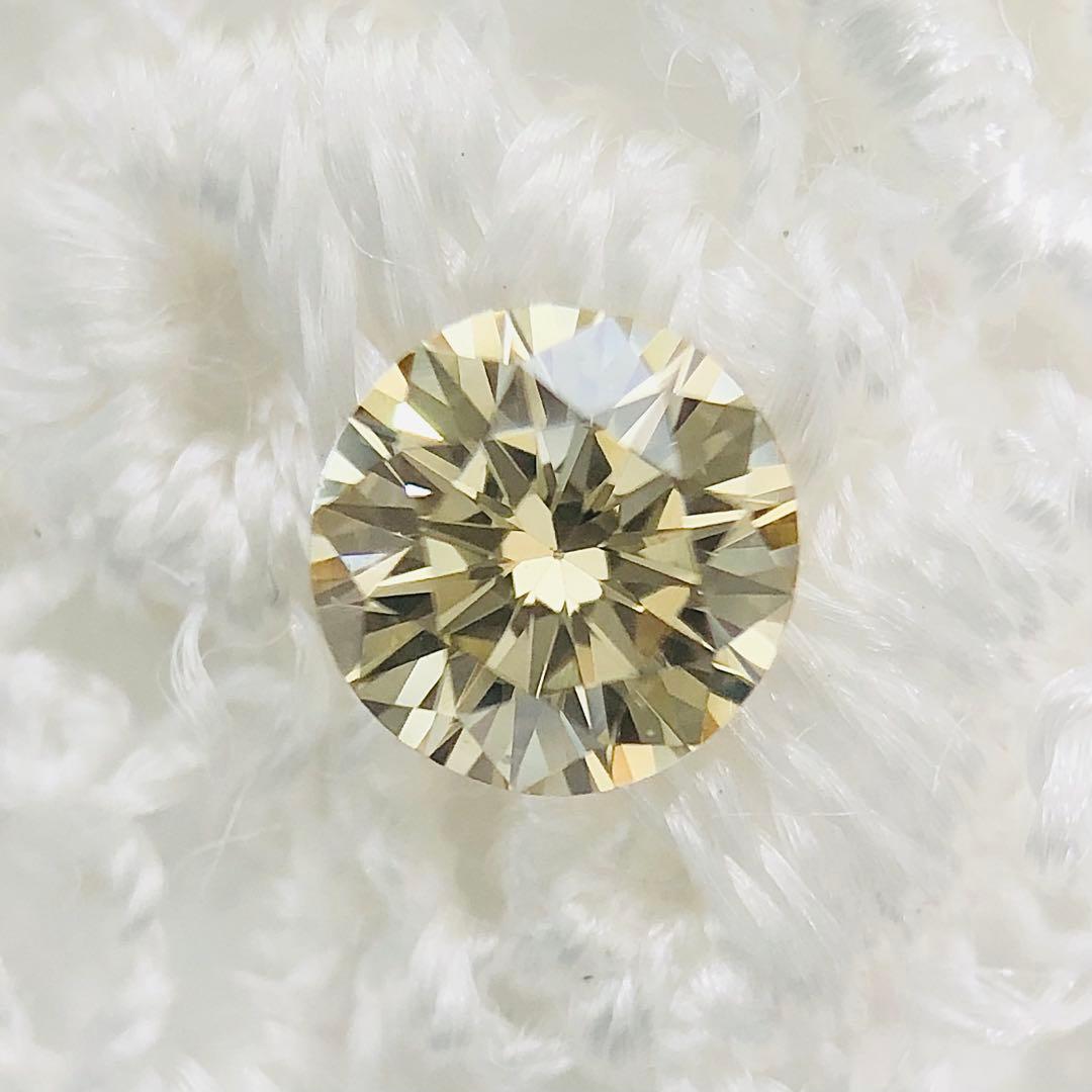 アクセサリー 0.232ct Light Brownish Yellow VS-2 VG