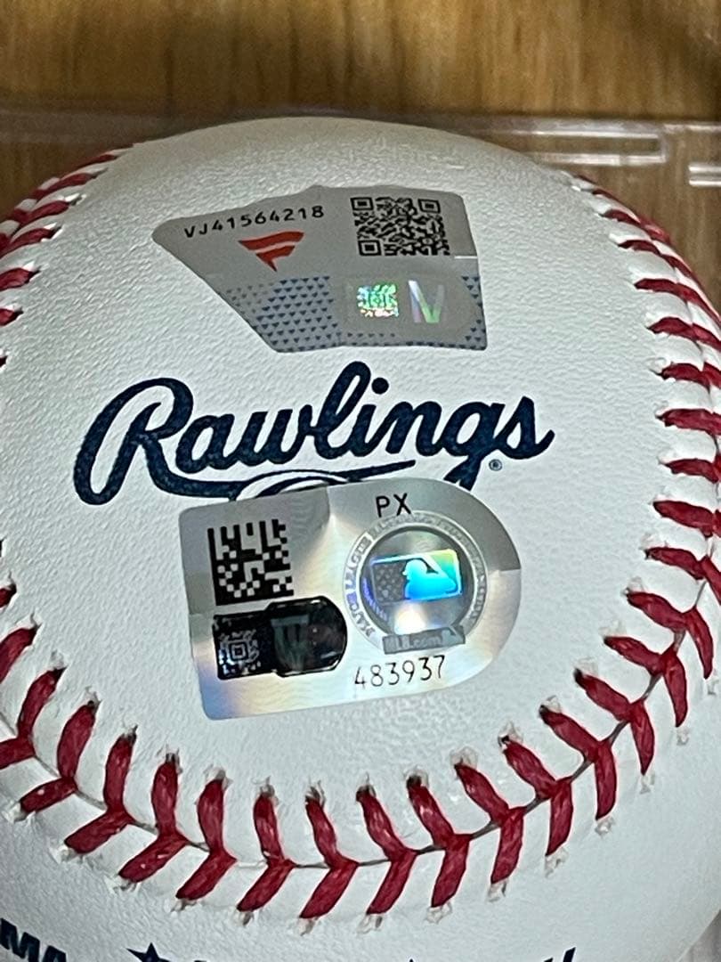 佐々木朗希　東京シリーズロゴ入り2025年ルーキー直書き直筆サインボール