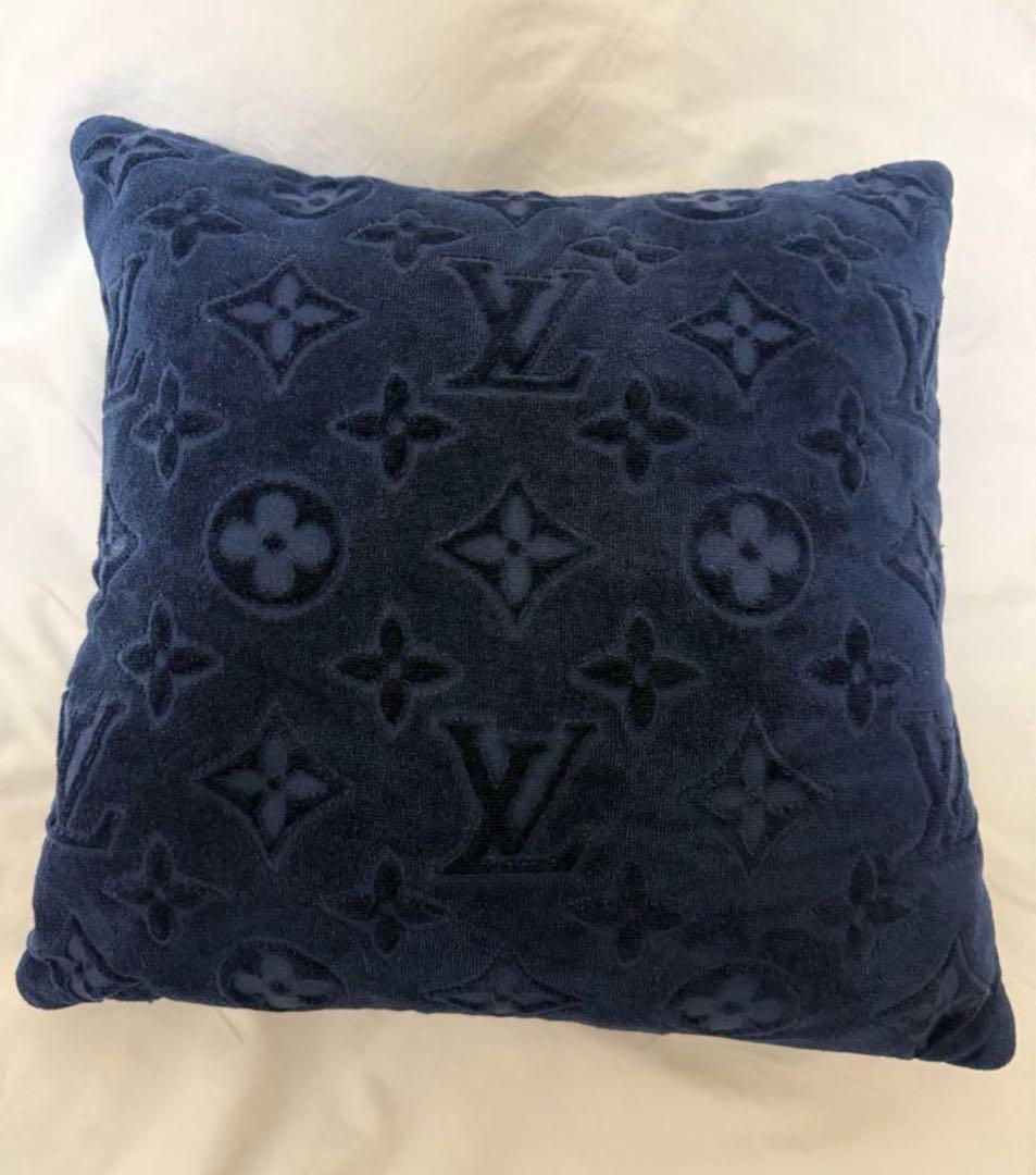 ルイヴィトン クッション・LV バケーション 2個セット