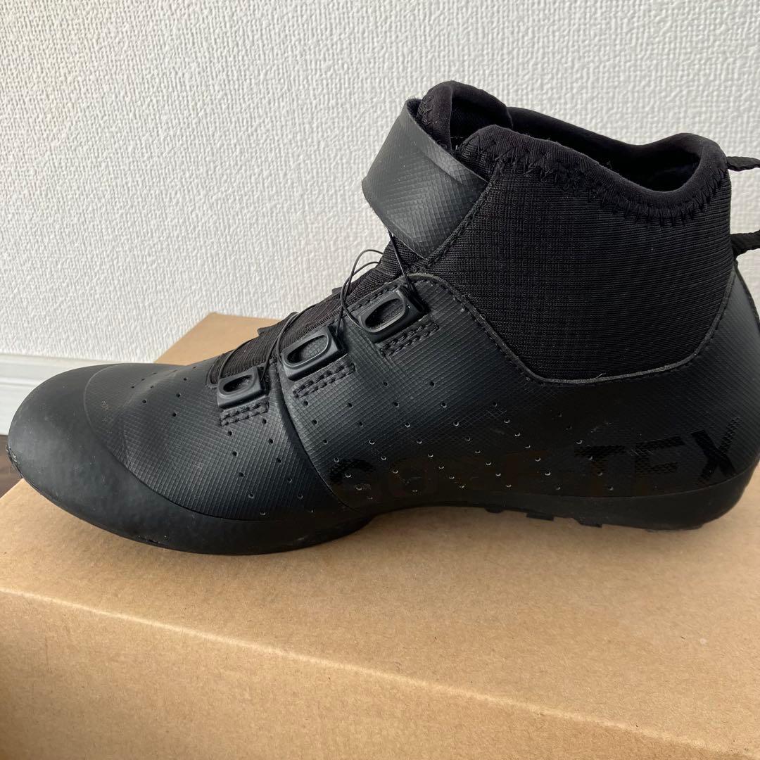 フィジークfizik tempo Artica gtx 40EU ブラック冬用