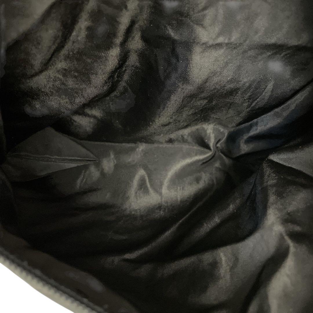 プラダ　トートバッグ　ナイロン　ブラック　三角ロゴ　肩掛け　4649