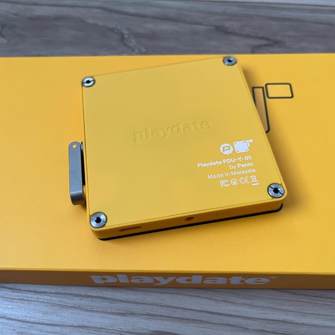 Playdate プレイデートゲーム機