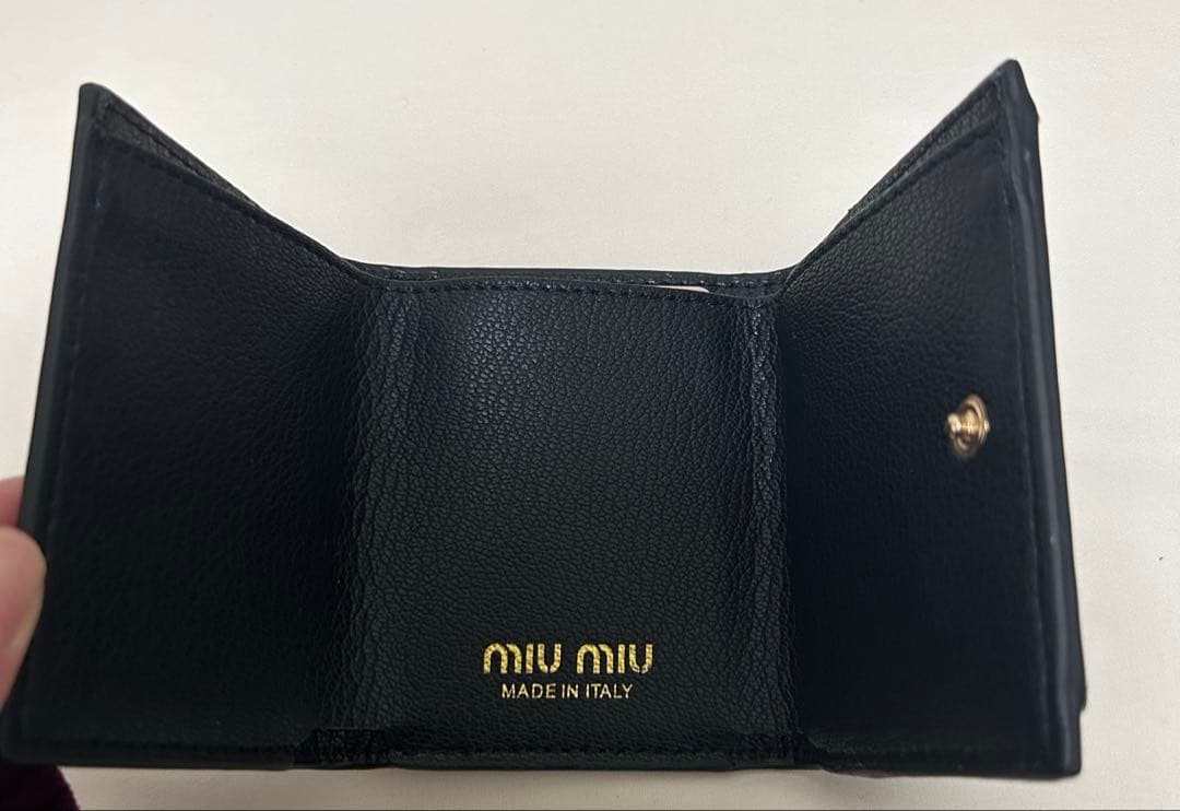 MIU MIU 三つ折り財布 ブラック
