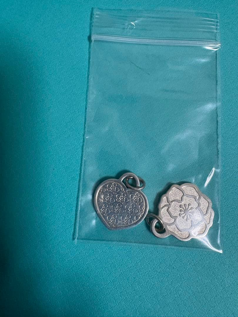 りさトゥーラ美品ティファニー名古屋ウィメンズマラソン ペンダント2点セット