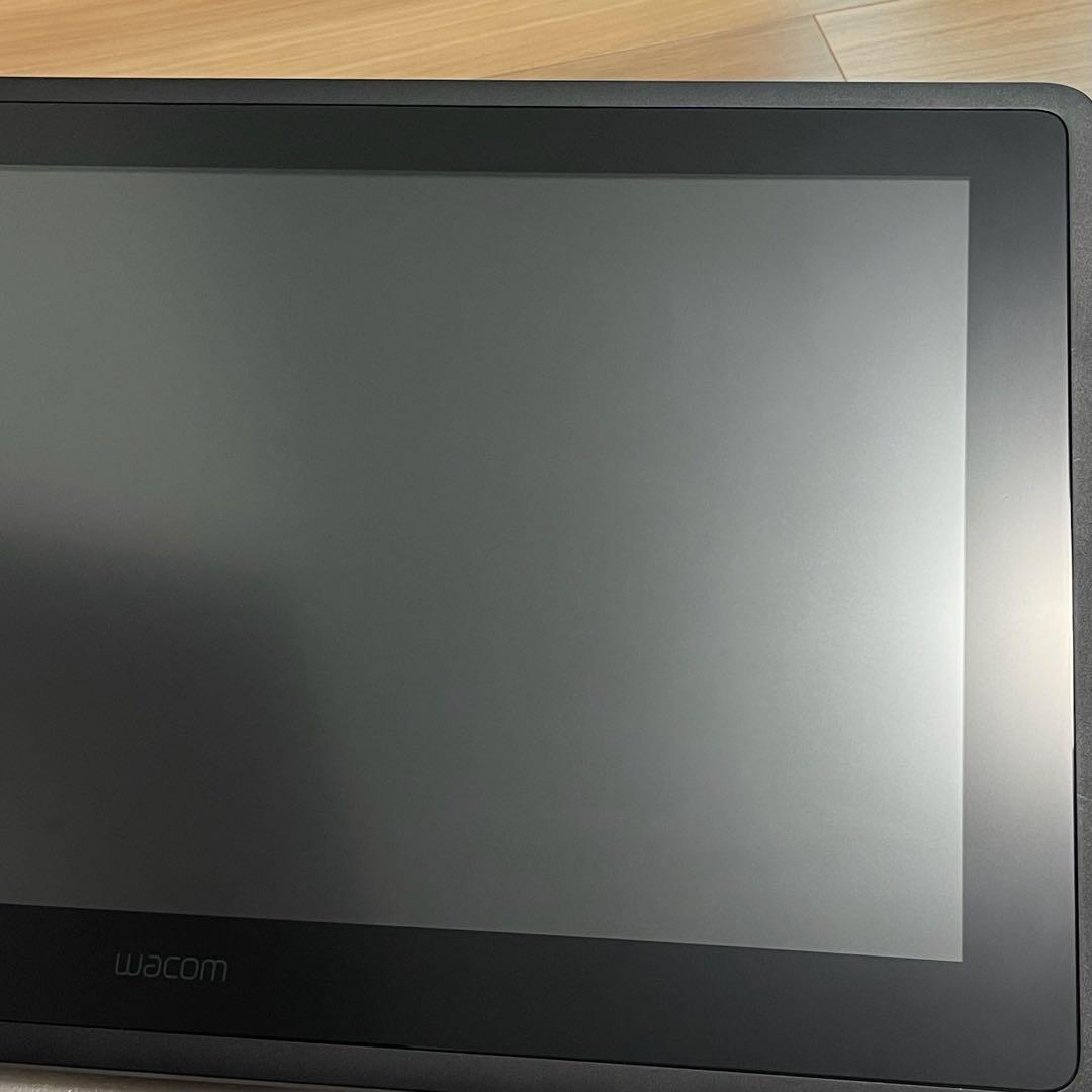 Wacom Cintiq 22 FHD DTK2260 ワコム　液タブ