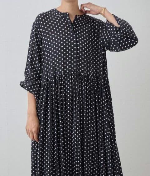 美品✨️BEARDSLEY ドットギャザーワンピース　サイズ0