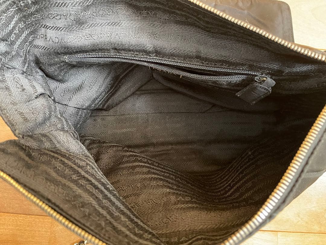 アルビ　正規品PRADA プラダ　キルティング　チェーンショルダーバッグ