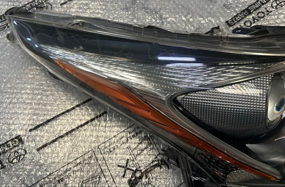 トヨタ 50プリウス zvw50 前期 ヘッドライト 運転席側 右側