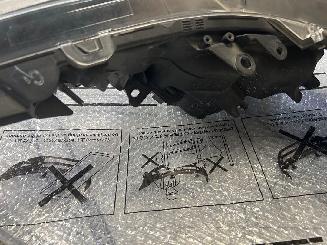 トヨタ 50プリウス zvw50 前期 ヘッドライト 運転席側 右側