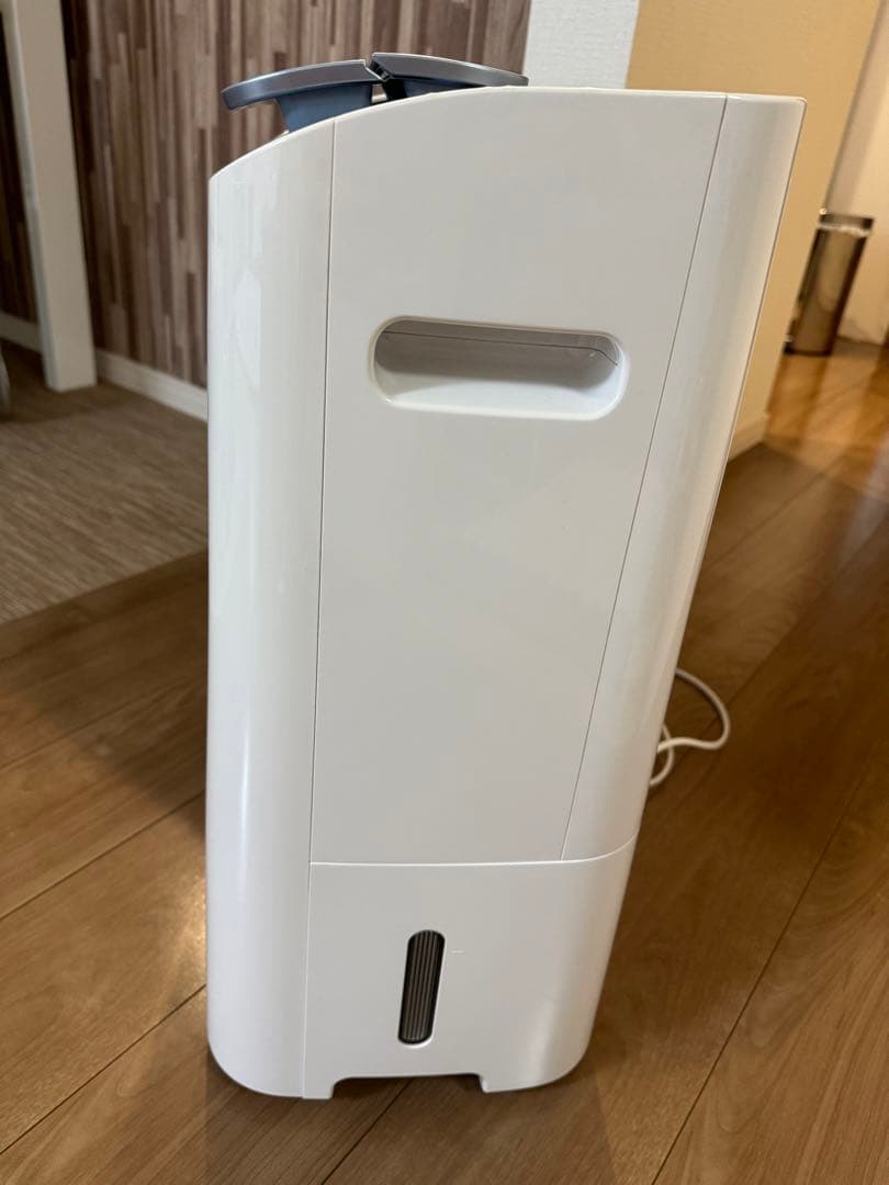 SHARP 除湿機CV-EF120-W 2016年製