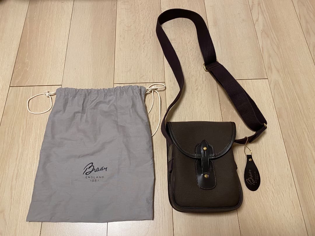 ブレディ　KENT ショルダーバッグ