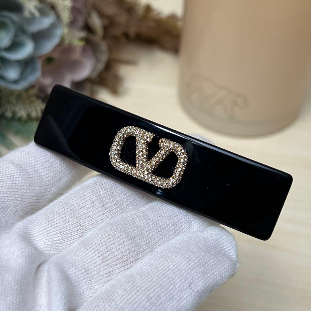 現行品 ヴァレンティノ Vロゴ シグネチャー ヘアクリップ スワロフスキー