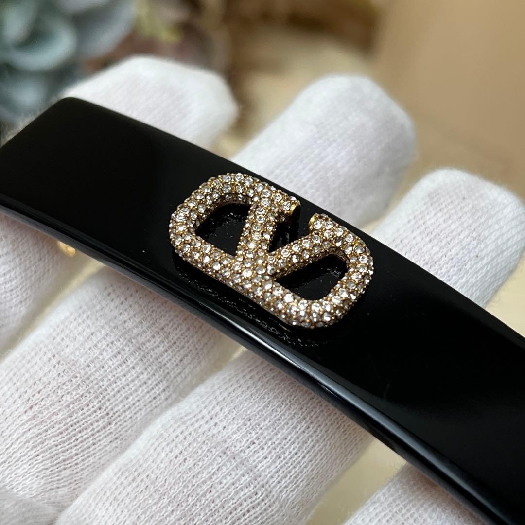 現行品 ヴァレンティノ Vロゴ シグネチャー ヘアクリップ スワロフスキー