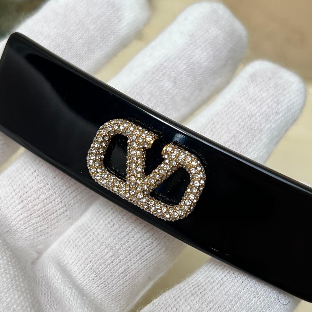 現行品 ヴァレンティノ Vロゴ シグネチャー ヘアクリップ スワロフスキー