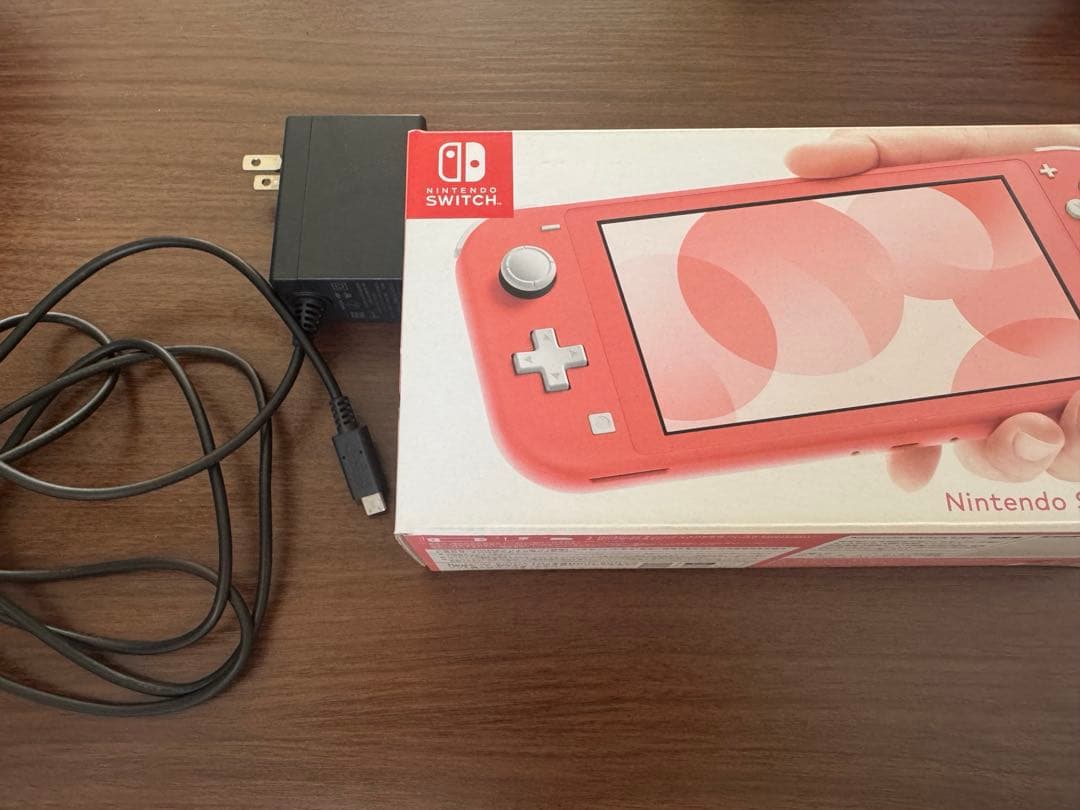 Nintendo Switch Lite コーラル 本体 箱あり　付属品完備