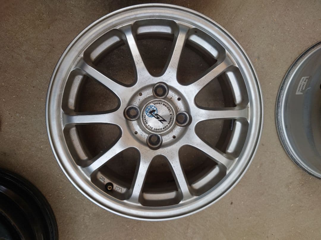 15インチアルミホイール　15x6j 4/100 インセット45　中古4枚