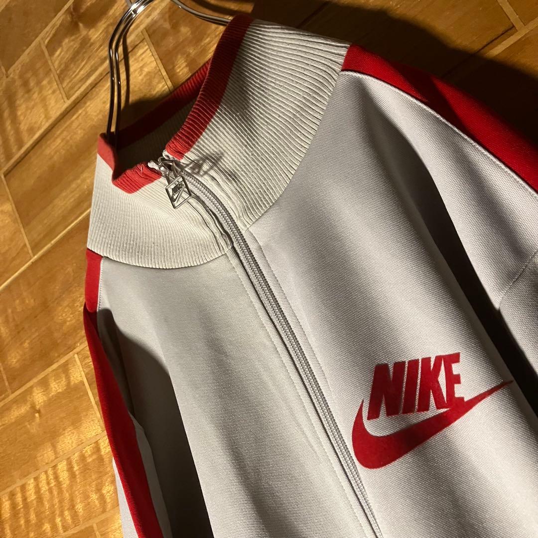 NIKE トラックジャケット　ジャージ　スウェット　グレー　赤　ハイネック　L