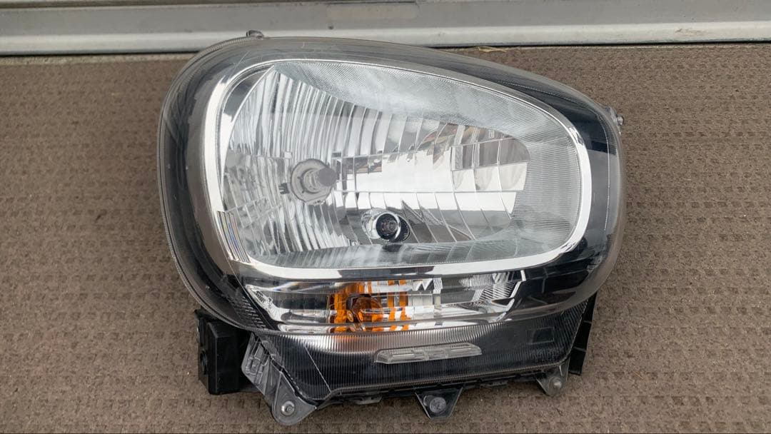 アルトヘッドライトユニット右