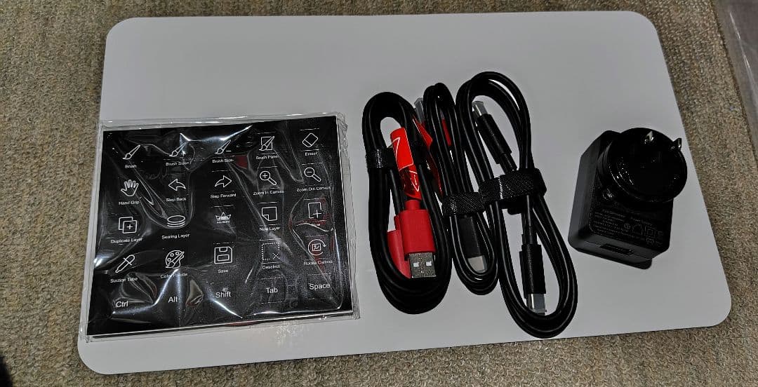 【日本限定】 HUION 液タブ 液晶ペンタブレット Kamvas 12 豪華版