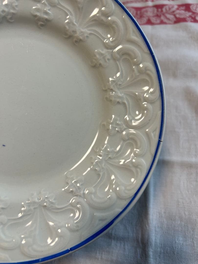 美品　クレイユモントロー　平皿　レリーフ　フランスアンティーク　①