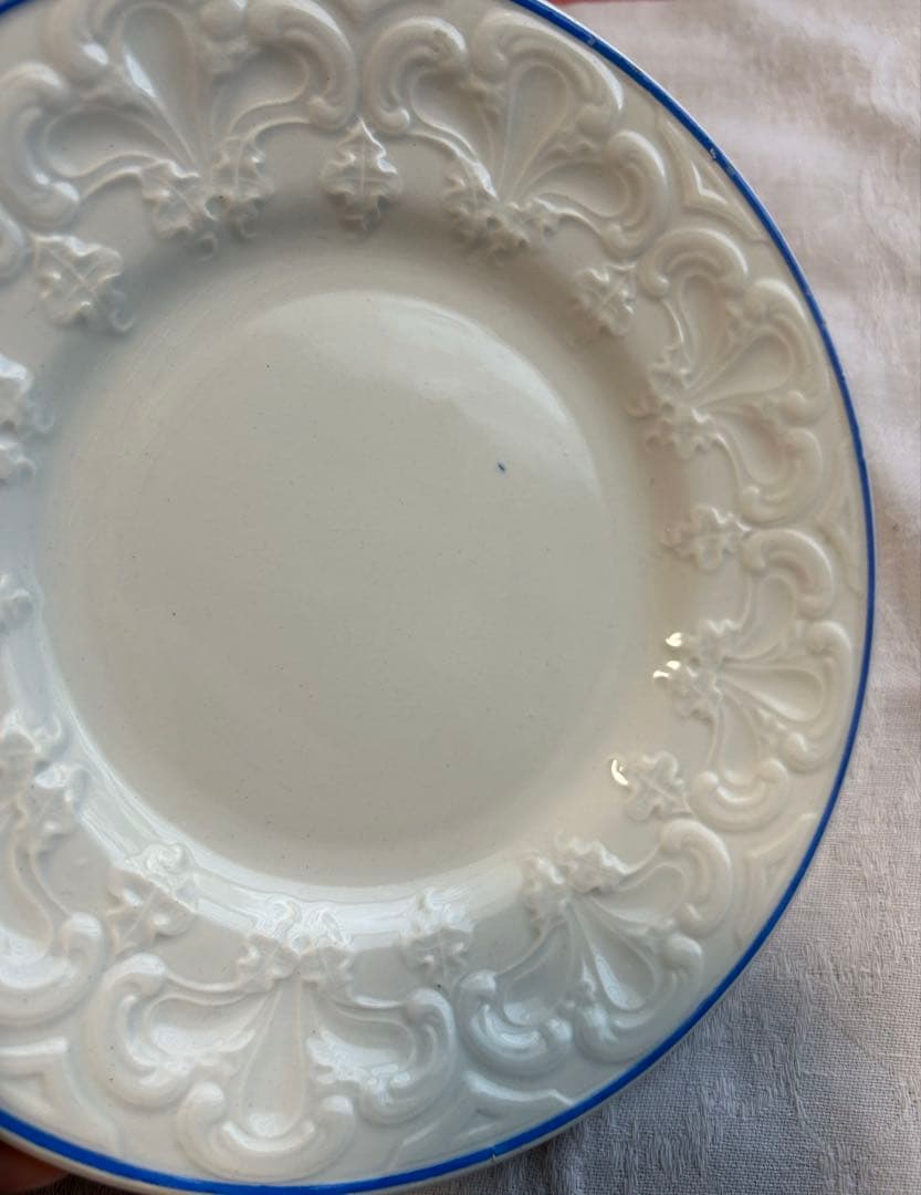 美品　クレイユモントロー　平皿　レリーフ　フランスアンティーク　①