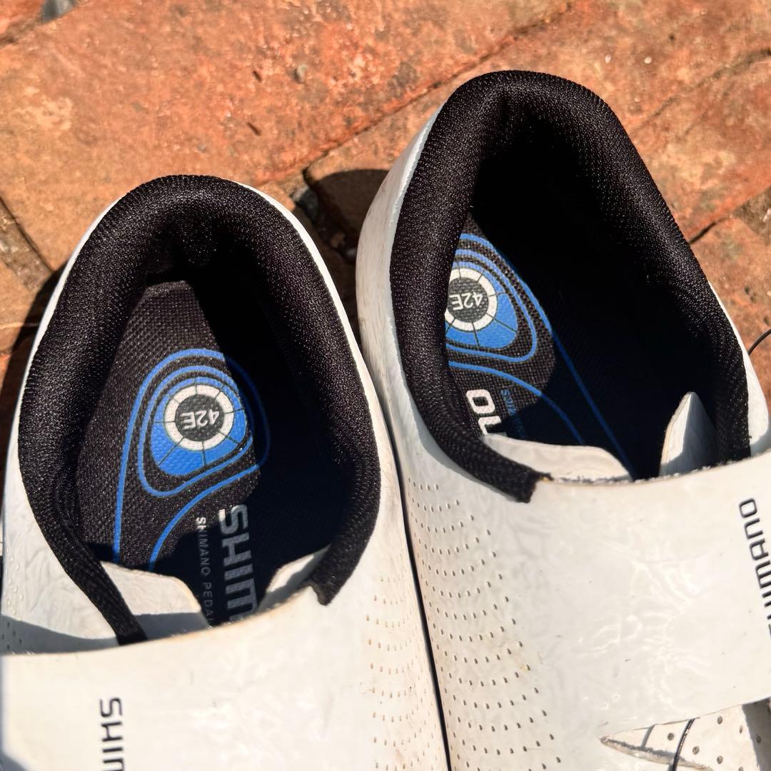 シマノ　ビンディングシューズ　RC7 42 カーボン　ホワイト　BOA